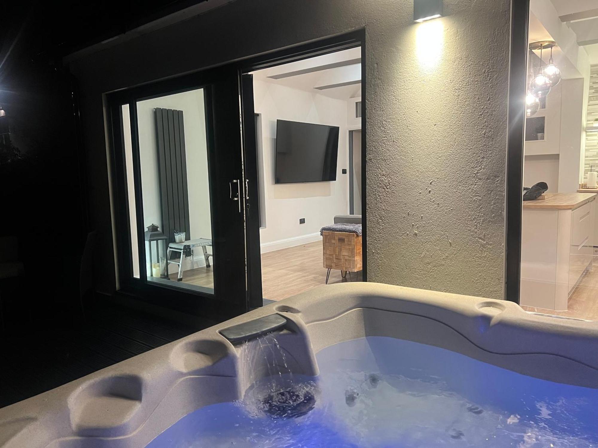 The Broadway Beach House With Hot Tub Herne Bay Zewnętrze zdjęcie