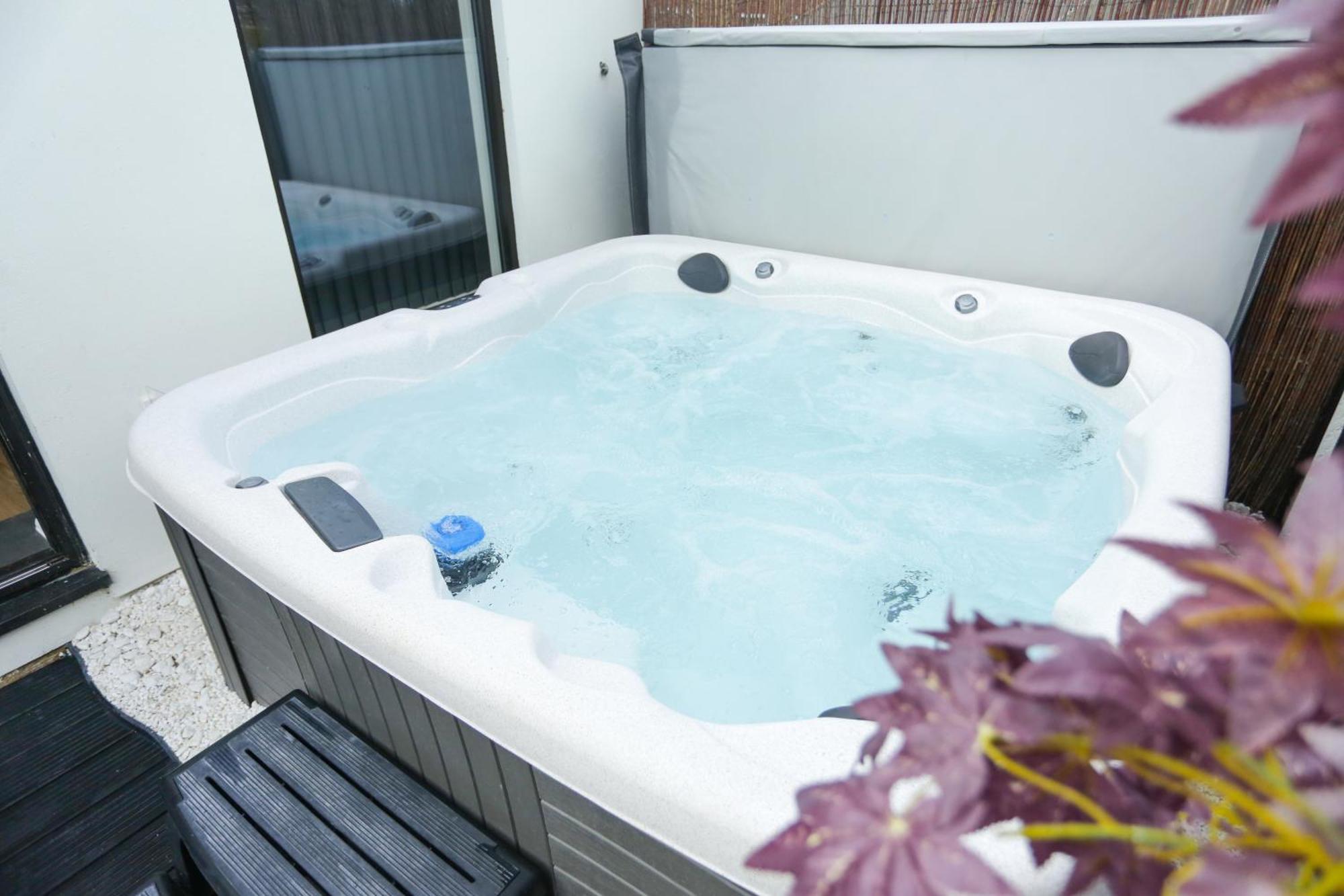 The Broadway Beach House With Hot Tub Herne Bay Zewnętrze zdjęcie